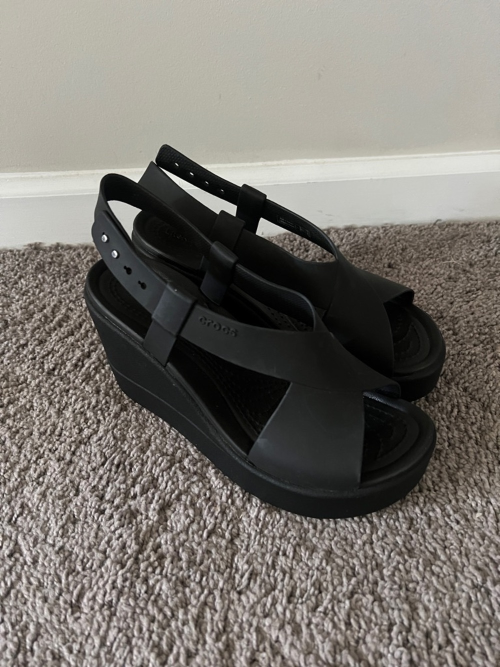 Crocs Brooklyn High Wedge sandals